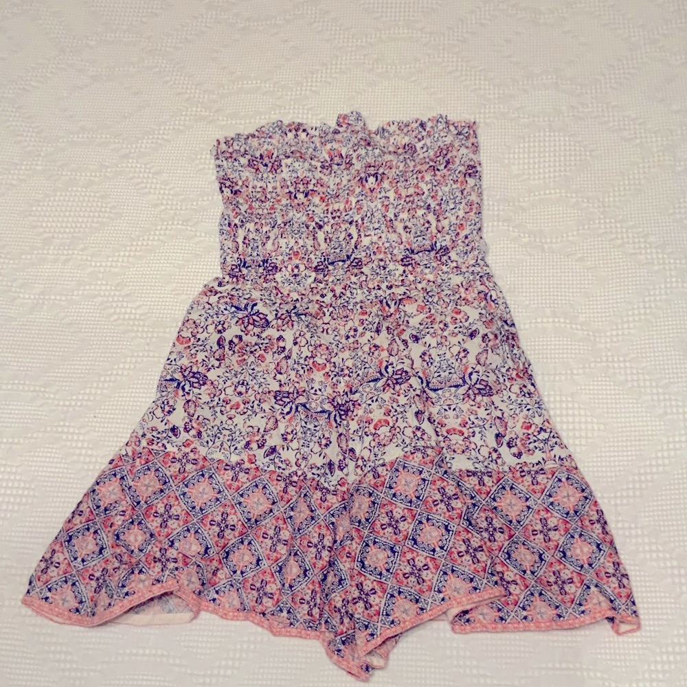 Jessica Simpson shorts Floral romper, has straps that can be  put on